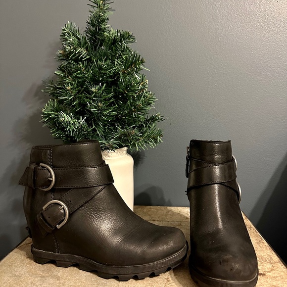 Sorel Joan of Arctic Wedge Bootie - Picture 1 of 3